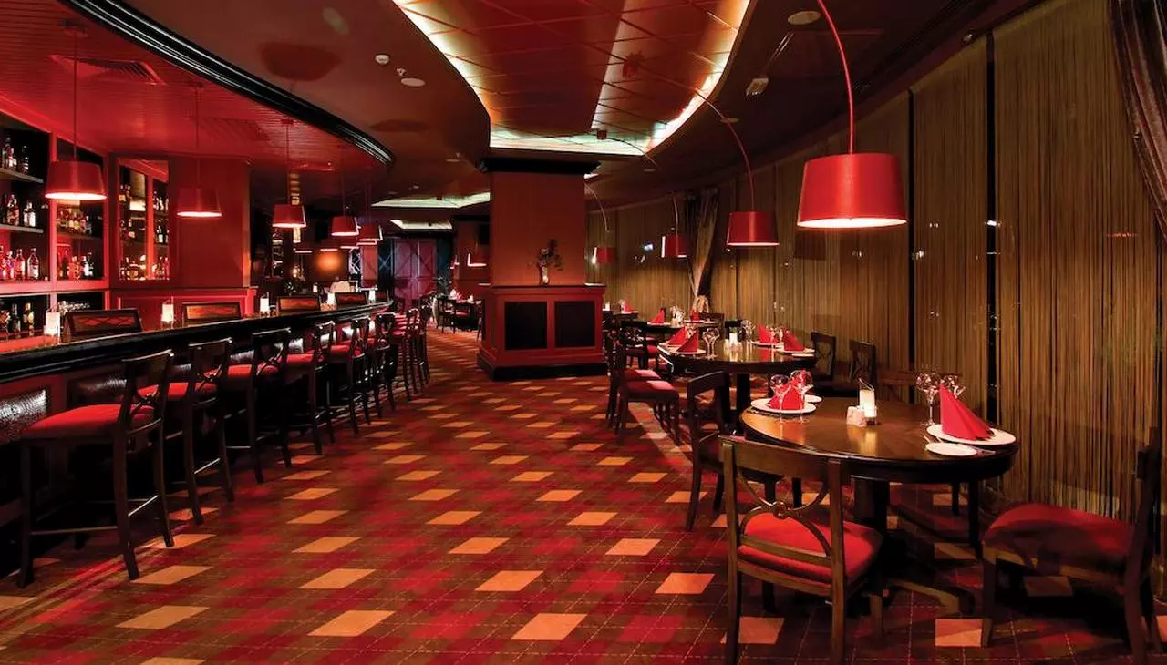 CORNELIADIAMOND_SHABAVIZ (20).jpg